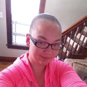 Meet your Posher, Casey